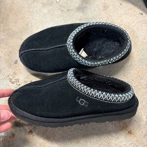 UGG Black Slippers with Patterned Collar